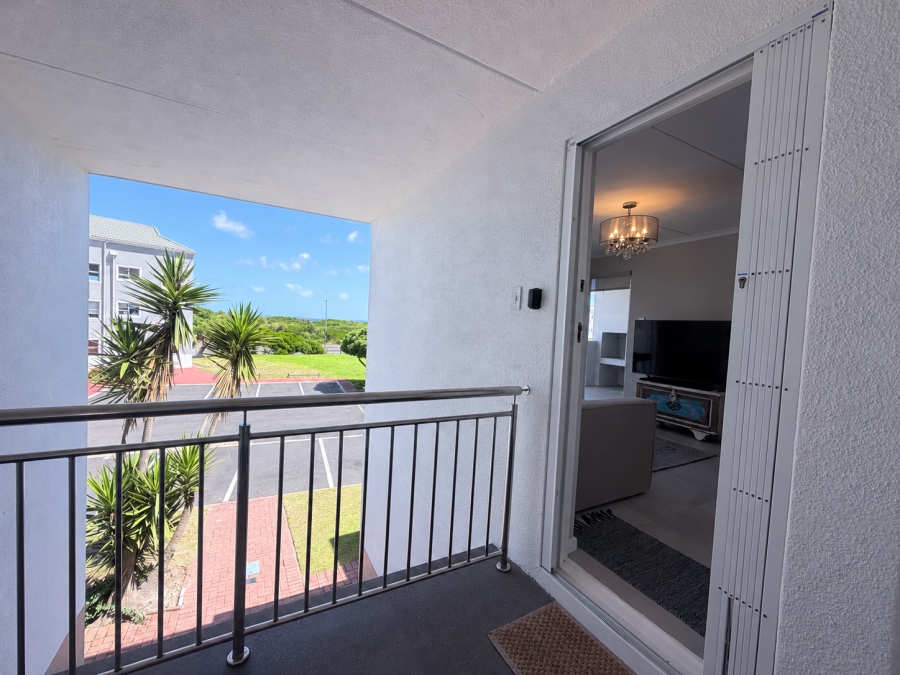 1 Bedroom Property for Sale in Bloubergstrand Western Cape